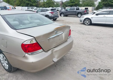 2005 Toyota Camry Std z USA, uszkodzony, nr VIN 4T1BE32K25U092881
